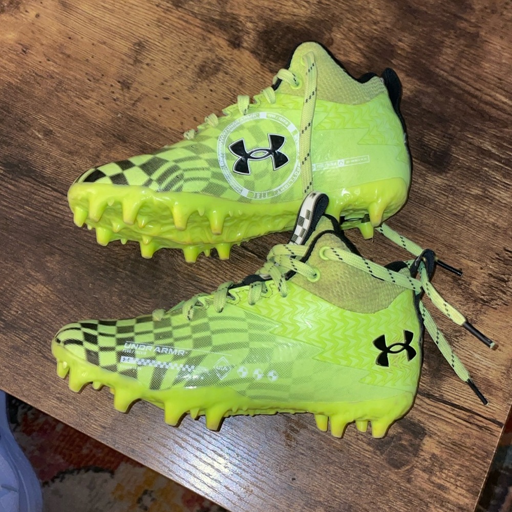 UNDER ARMOUR BOYZ YOUTH CLEATS